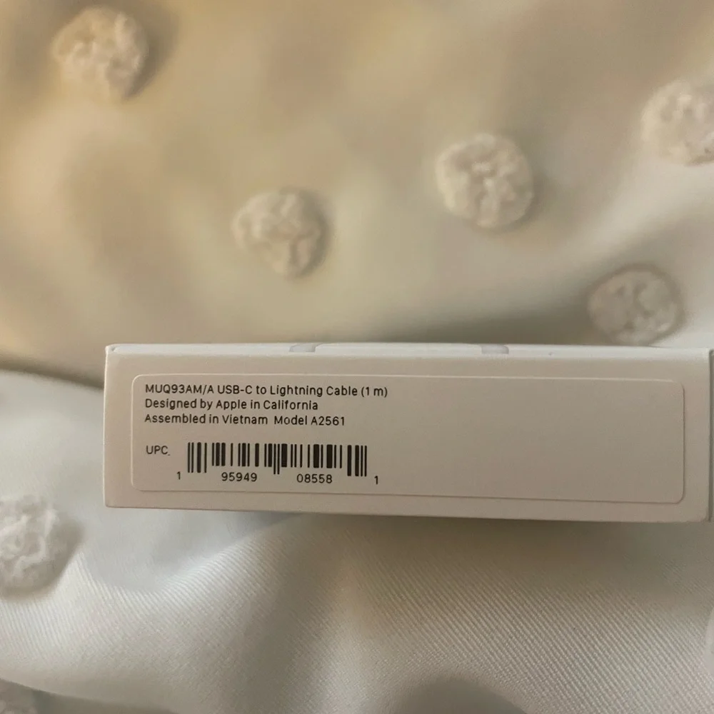 Apple USB-C to Lightning Cable - White